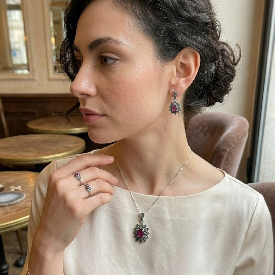Ruby Antique Set