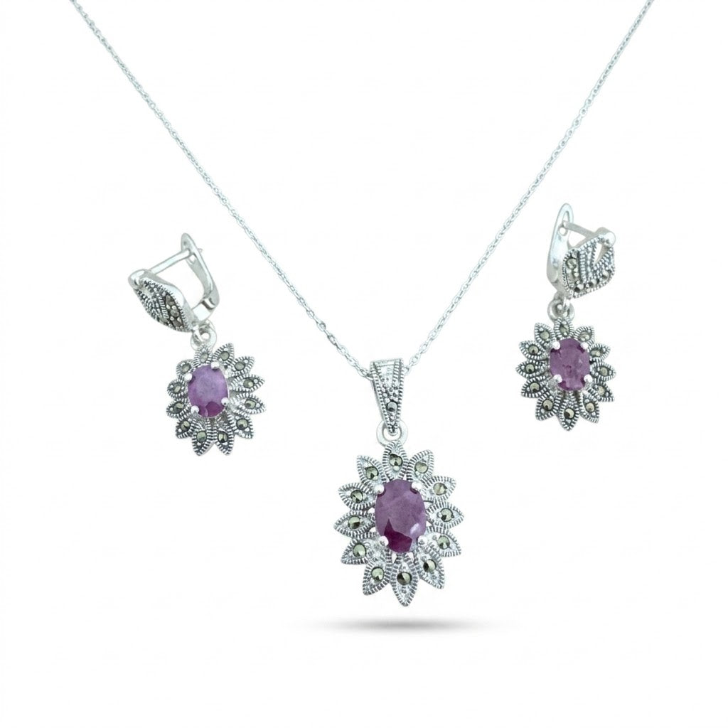 Ruby Antique Set