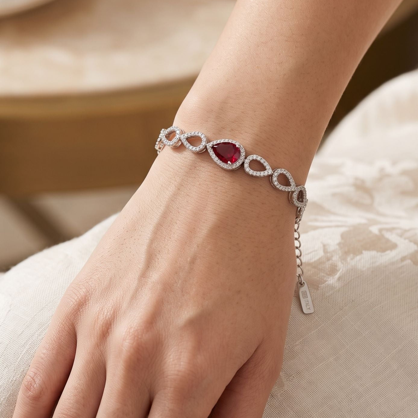 Aura Teardrop Bracelet