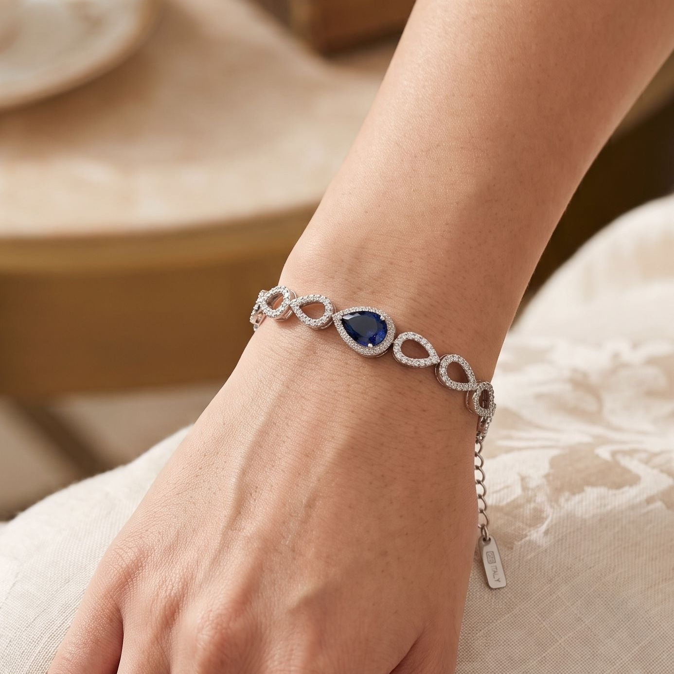 Aura Teardrop Bracelet